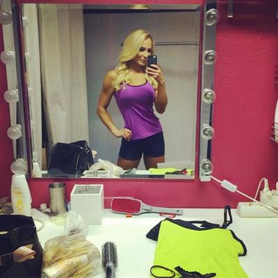 Anna Virmajoki taking a selfie