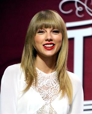 Taylor Swift 'Red' Tour Press Event in LA 8/20/13  