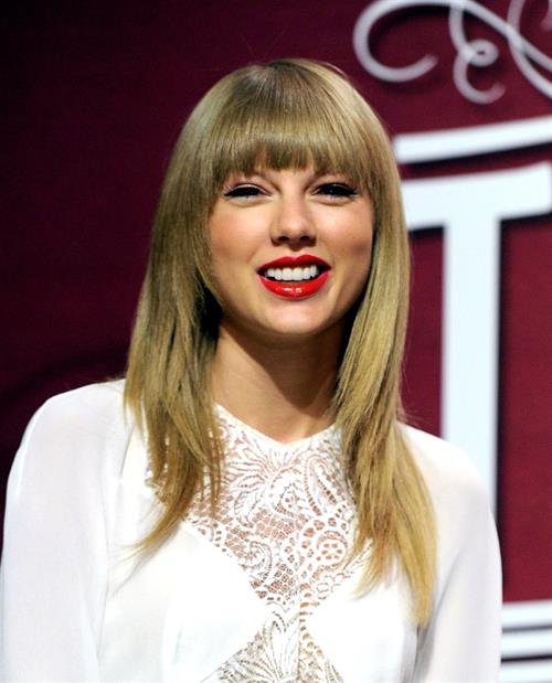 Taylor Swift 'Red' Tour Press Event in LA 8/20/13  