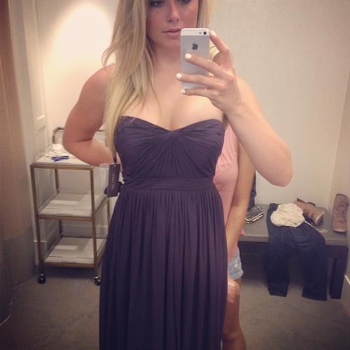 Dianna Dahlgren taking a selfie