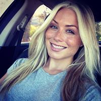 Dianna Dahlgren taking a selfie