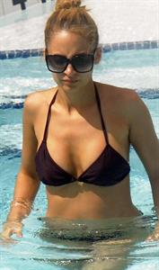 Nicole Richie bikini pictures