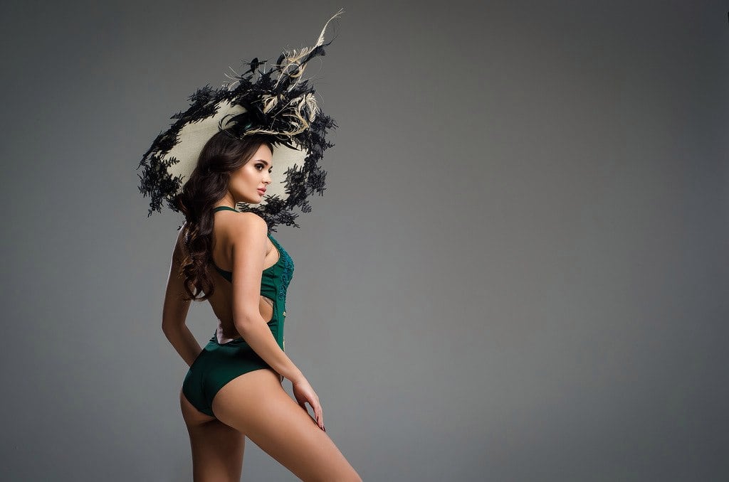 Yulia Kaunova in a bikini - ass