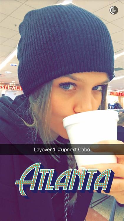 Josephine Skriver taking a selfie