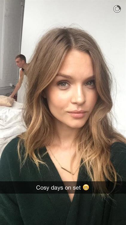 Josephine Skriver taking a selfie