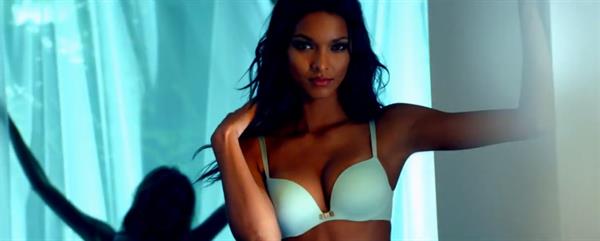 Lais Ribeiro in lingerie