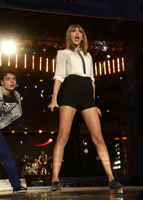 Taylor Swift Capital Radio Summer Time Ball at Wembley Stadium in London - June 9, 2013 