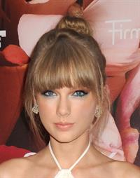 Taylor Swift Fragrance Foundation Awards at Alice Tully Hall in Lincoln Center - New York City - June 12, 2013 