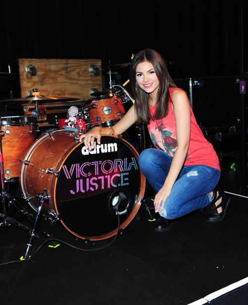 Victoria Justice Rehearsal for tour with Big Time Rush in Burbank - June 18, 2013 