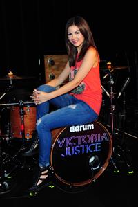 Victoria Justice Rehearsal for tour with Big Time Rush in Burbank - June 18, 2013 