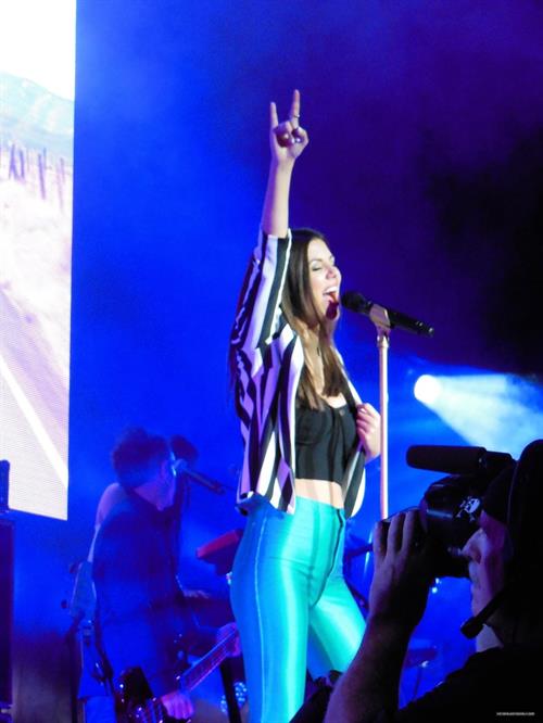 Victoria Justice - Performance at Concord 6/23/2013