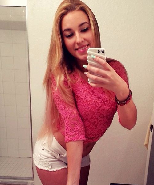 Maria Doroshina taking a selfie