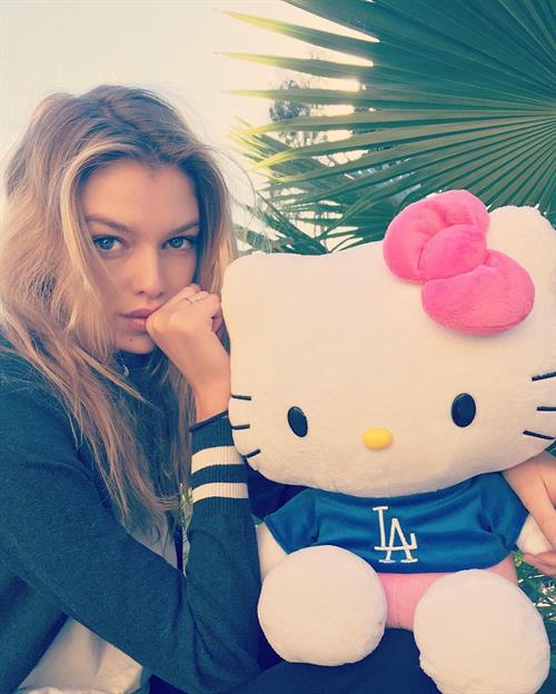 Stella Maxwell