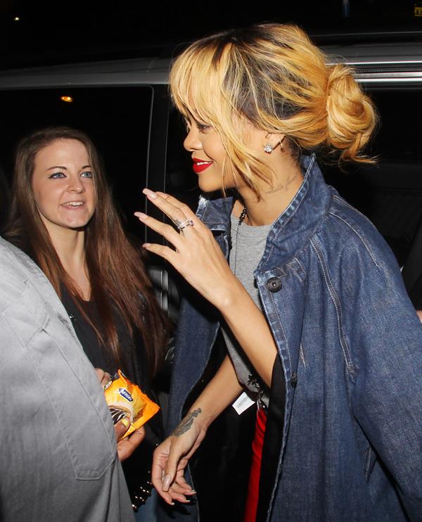 Rihanna enjoys a night out in Manchester (12.06.2013) 