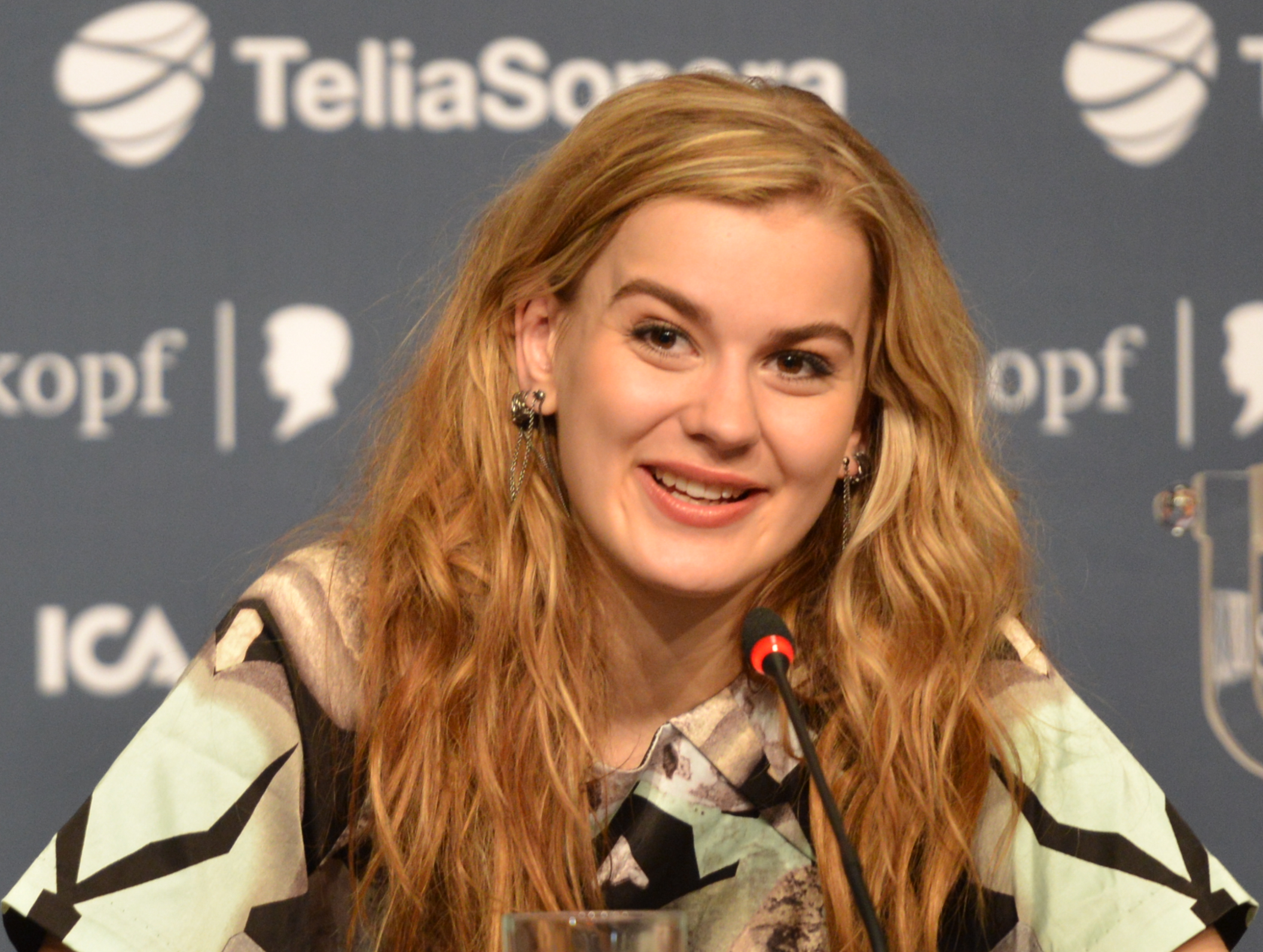 emmelie de forest pictures emmelie de forest pictures