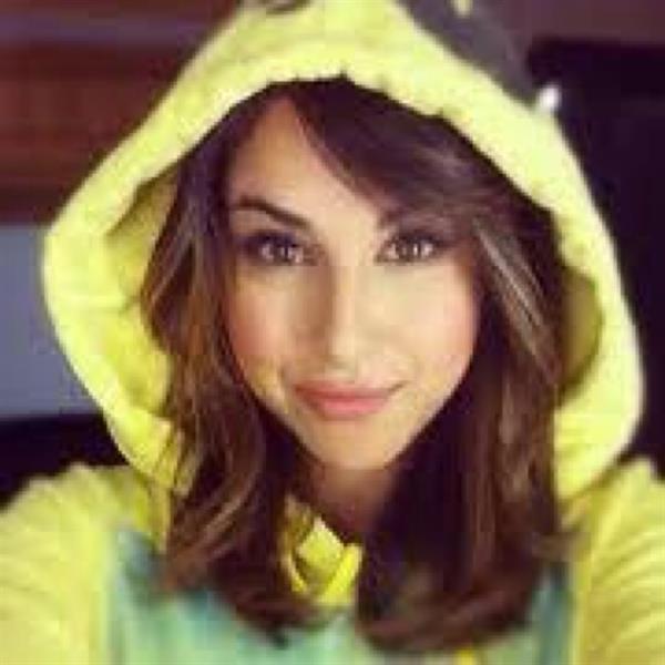 Daniella Monet