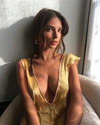 Emily Ratajkowski