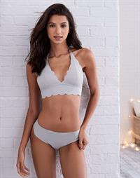 Bruna Lirio in lingerie