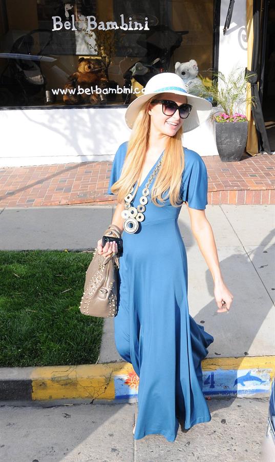 Paris Hilton Shops at Christian Louboutin in West Hollywood (May 9, 2013) 