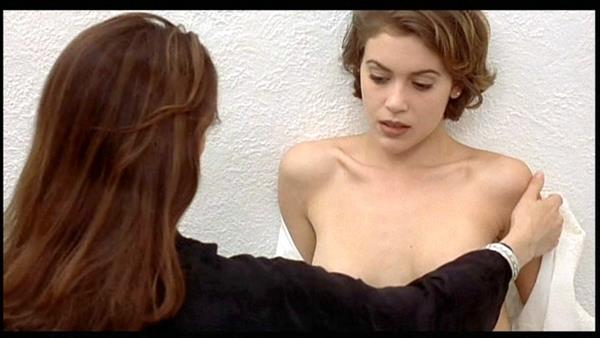 Alyssa Milano - Embrace the Vampire nude scenes