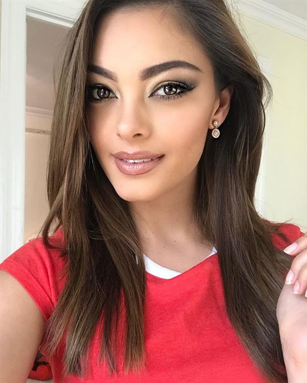 Demi-Leigh Nel-Peters