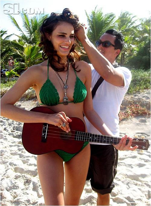 Fernanda Tavares in a bikini