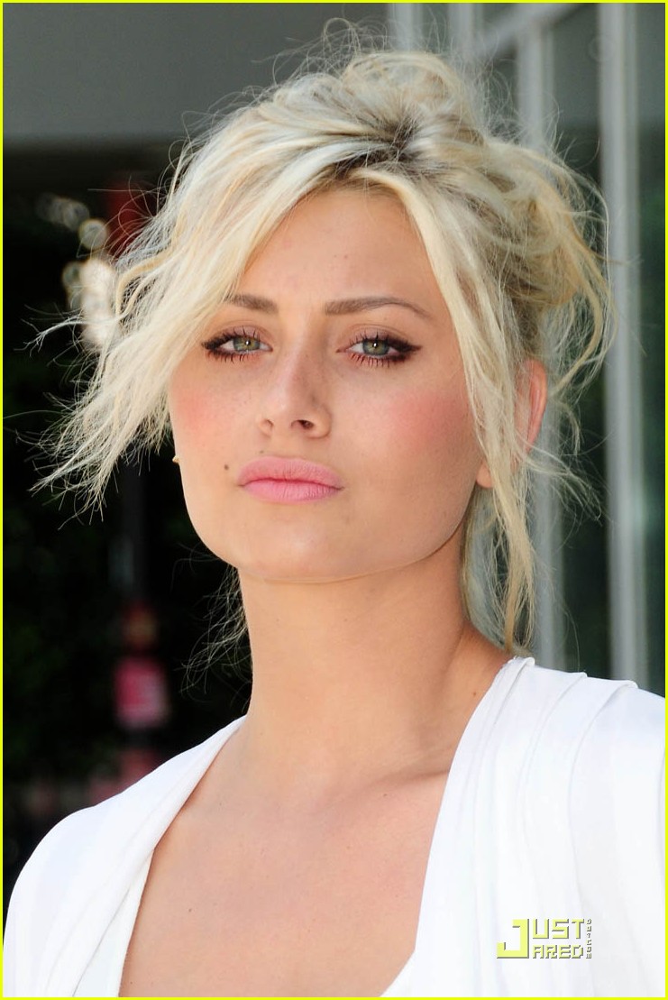 Aly Michalka Pictures