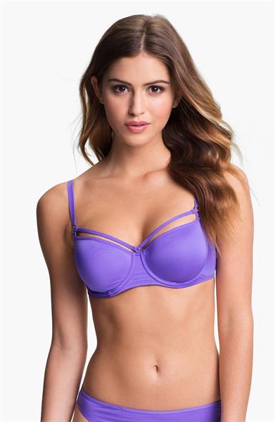 Jehane Paris in lingerie