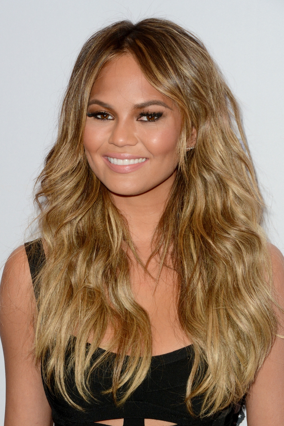 Chrissy Teigen Pictures in an Infinite Scroll - 2027 Pictures