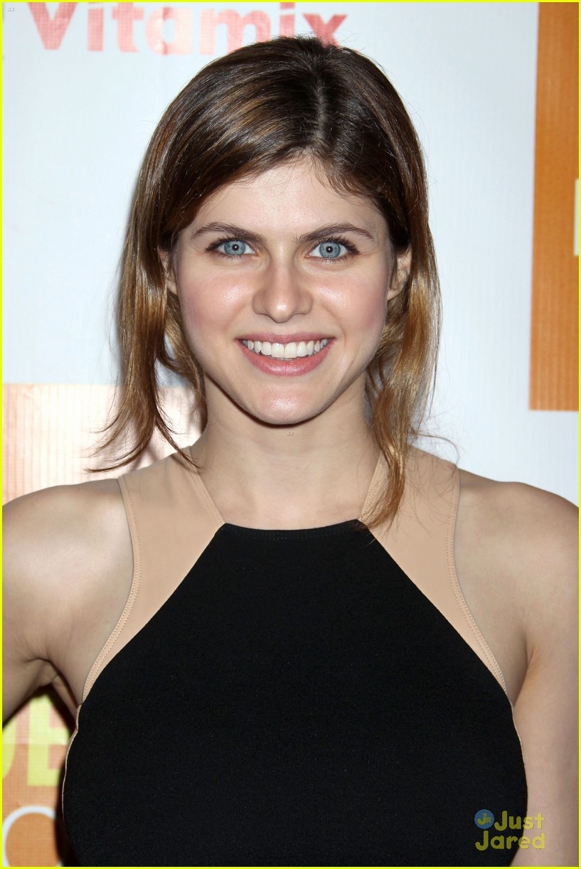 Alexandra Daddario Images