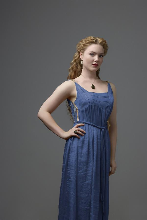 Holliday Grainger