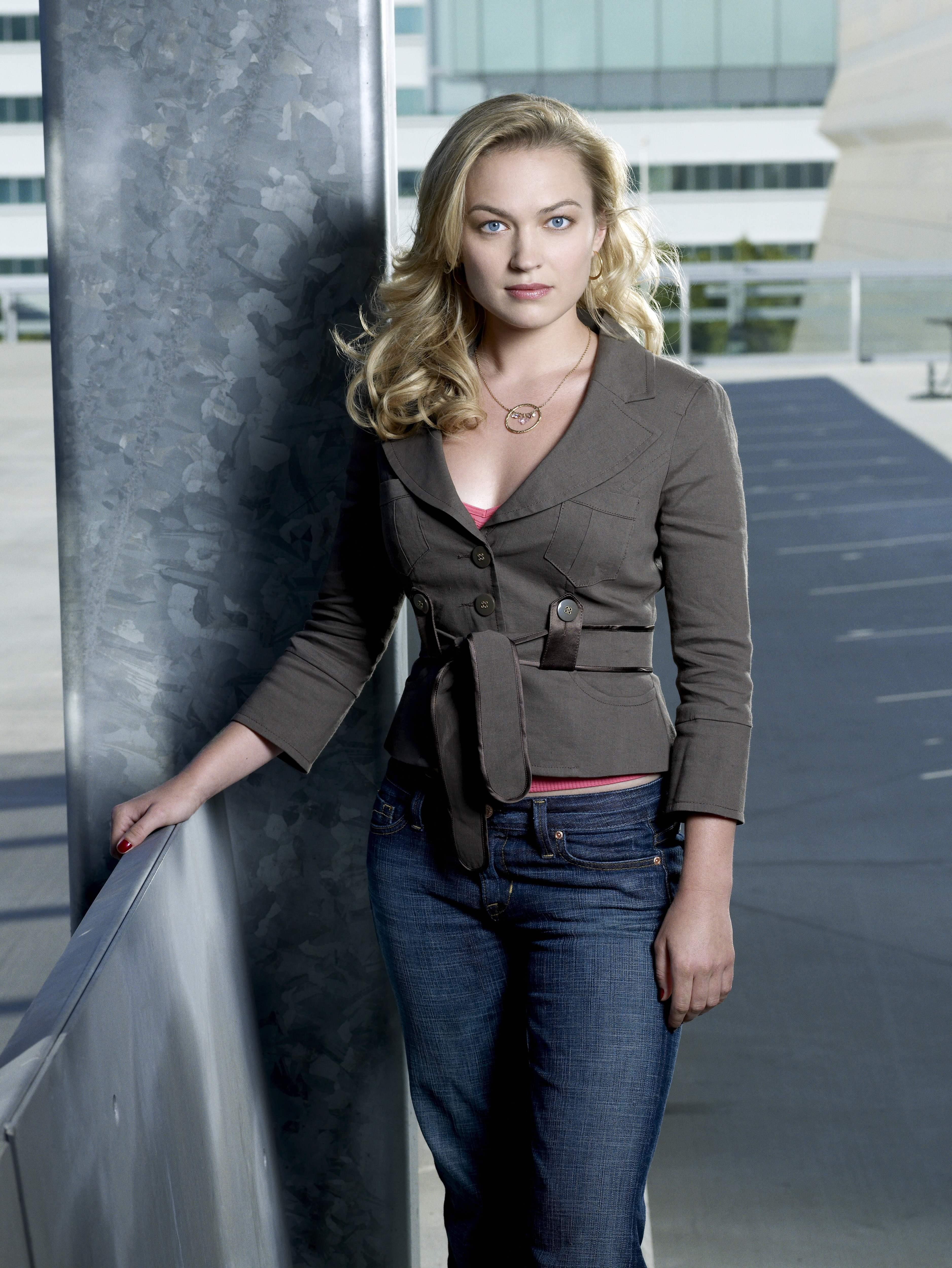 Sophia Myles Pictures In An Infinite Scroll 245 Pictures
