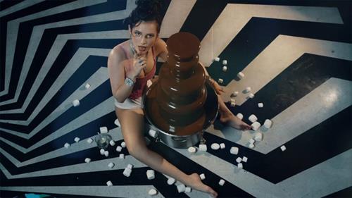 Pictures from Bella Thorne's  Thorne By Bella  shop.  November 2018