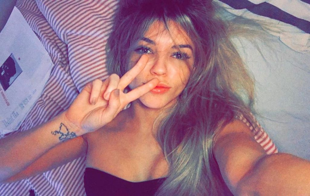 Nikki Blackketter Selfie Pictures Nikki Blackketter taking a selfie