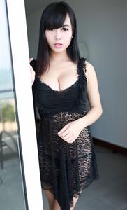 Huang Ke in a bikini