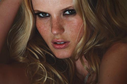 Anne Vyalitsyna