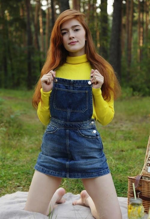 Jia Lissa Pictures. Hotness Rating = 8.47/10