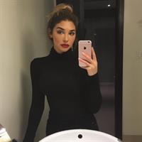 Chantel Jeffries taking a selfie