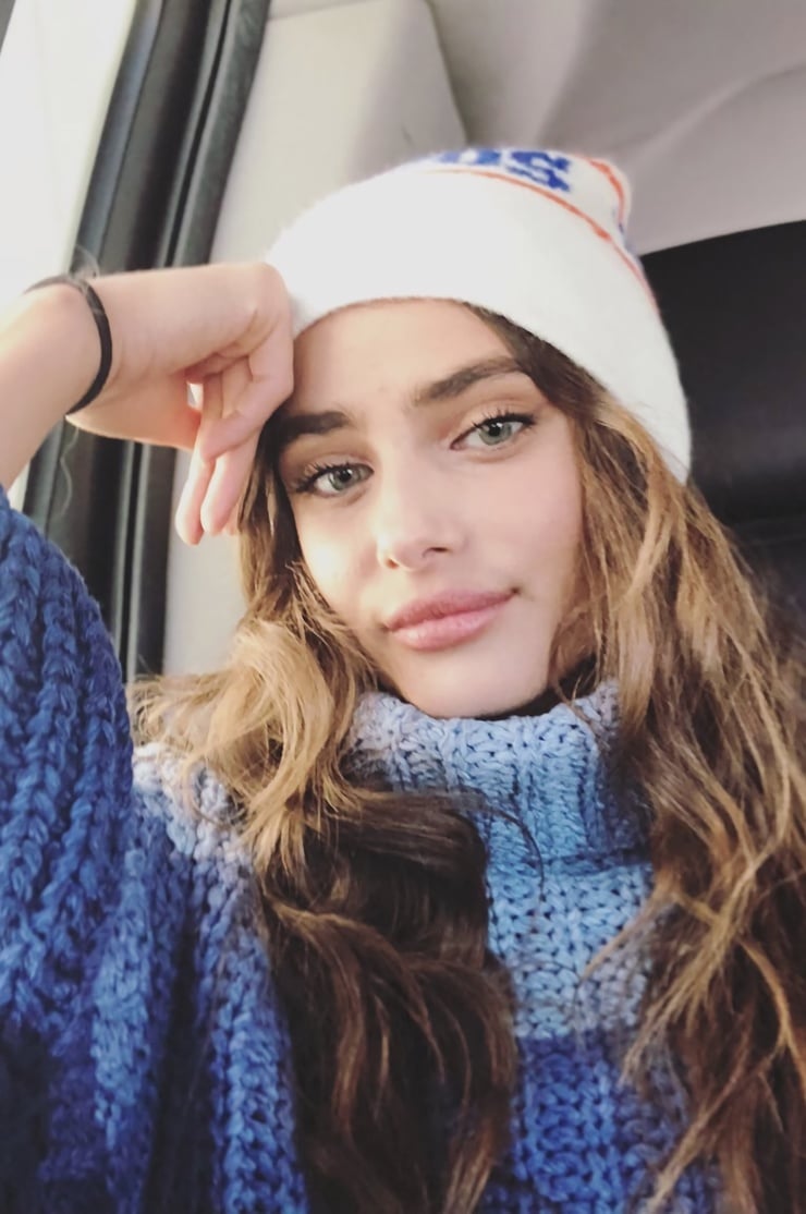 Taylor Marie Hill taking a selfie