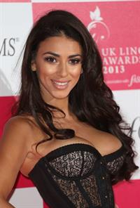 Georgia Salpa in lingerie