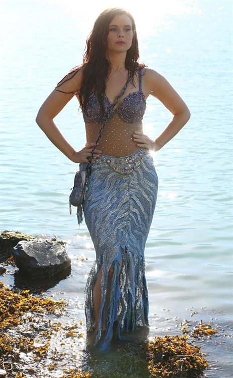 Joanna Garcia Swisher