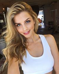 Marina Laswick taking a selfie