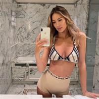 Mathilde Gøhler taking a selfie