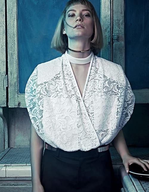 Mia Wasikowska