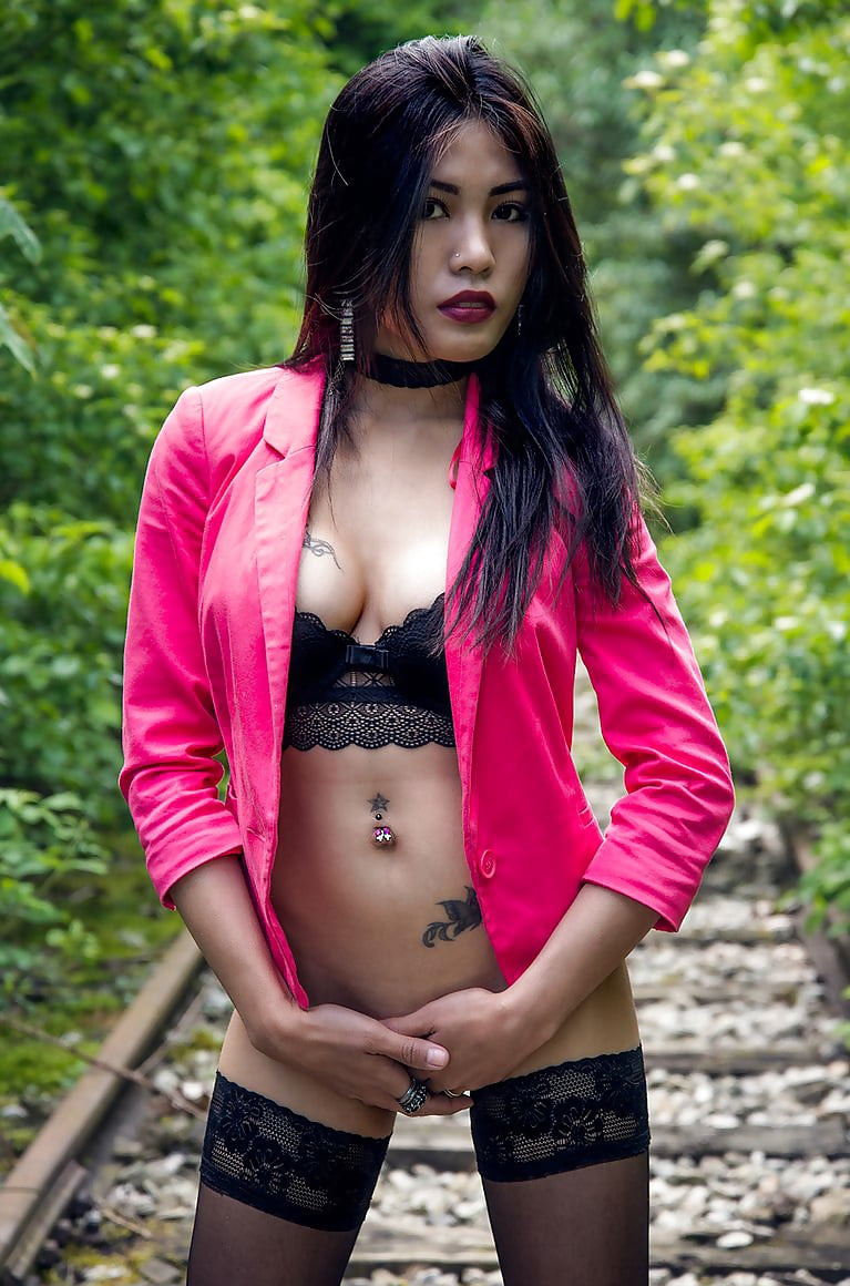 Poopea Pons in lingerie