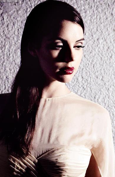 Adelaide Kane