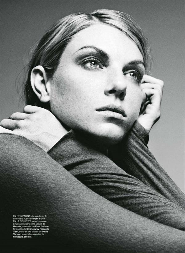 Angela Lindvall