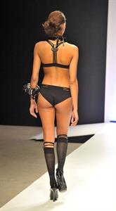 Noémie Lenoir in lingerie - ass