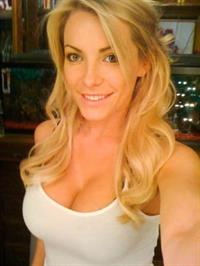 Crystal Harris taking a selfie