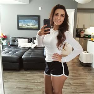 Alinity Divine taking a selfie